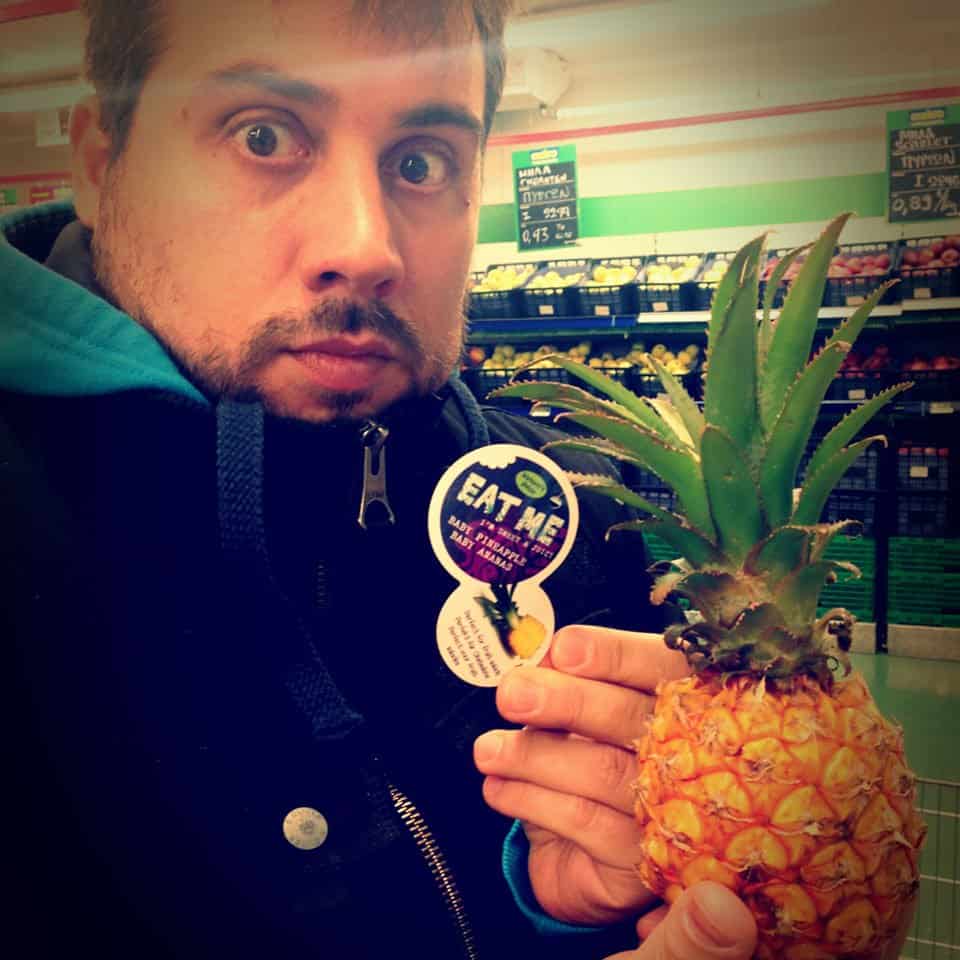 Tiny Pineapple – Eat me! Tiny Pineapple - Eat me!